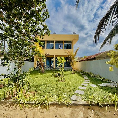 Solomon Beach Hotel Marawila Kültér fotó