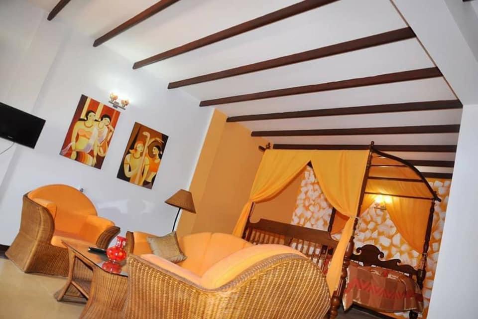 Solomon Beach Hotel Marawila Kültér fotó