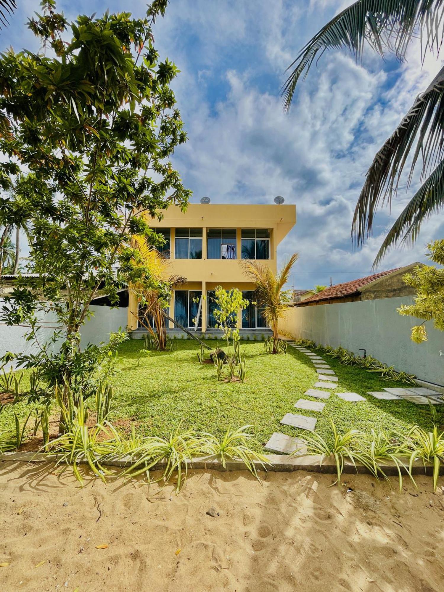 Solomon Beach Hotel Marawila Kültér fotó