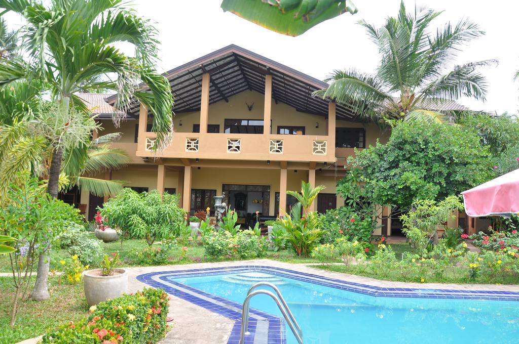 Solomon Beach Hotel Marawila Kültér fotó