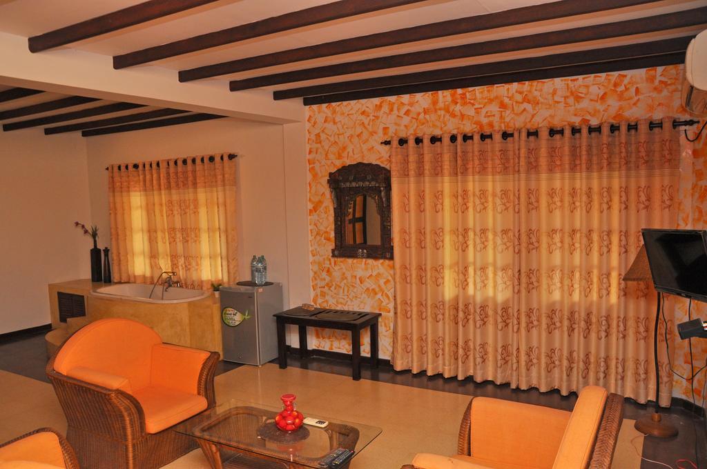 Solomon Beach Hotel Marawila Szoba fotó