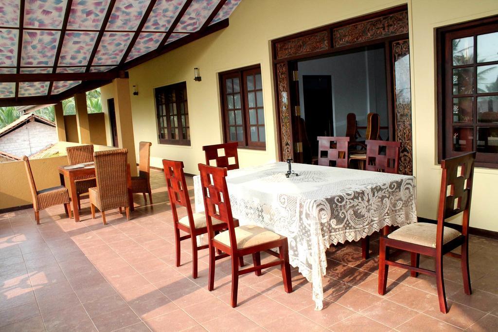 Solomon Beach Hotel Marawila Kültér fotó